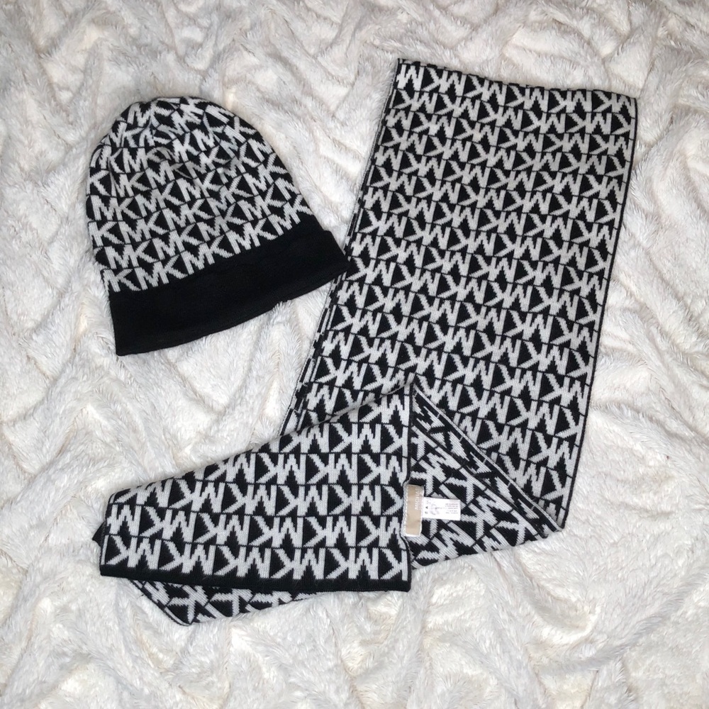 Hat & Scarf MK Set